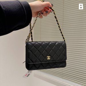 Chanel Timeless classic quilted wallet on